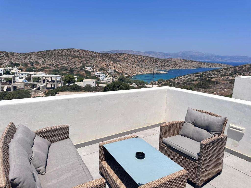 Private Double bedroom with Balcony